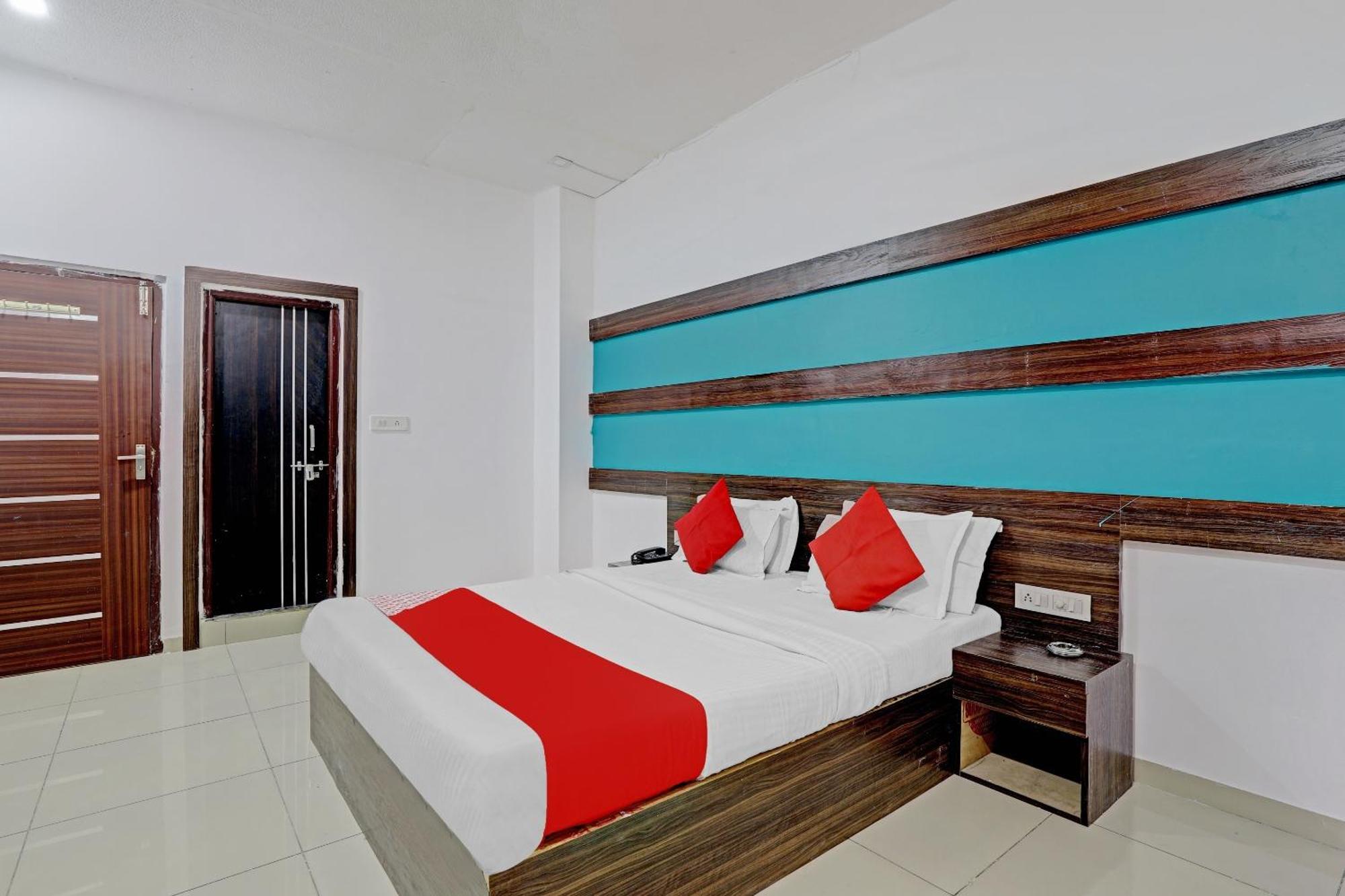 Oyo 11649 Hotel Mahima Gandhinagar Kültér fotó