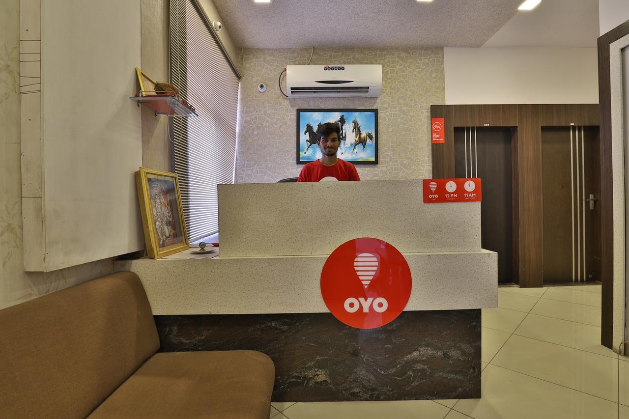 Oyo 11649 Hotel Mahima Gandhinagar Kültér fotó