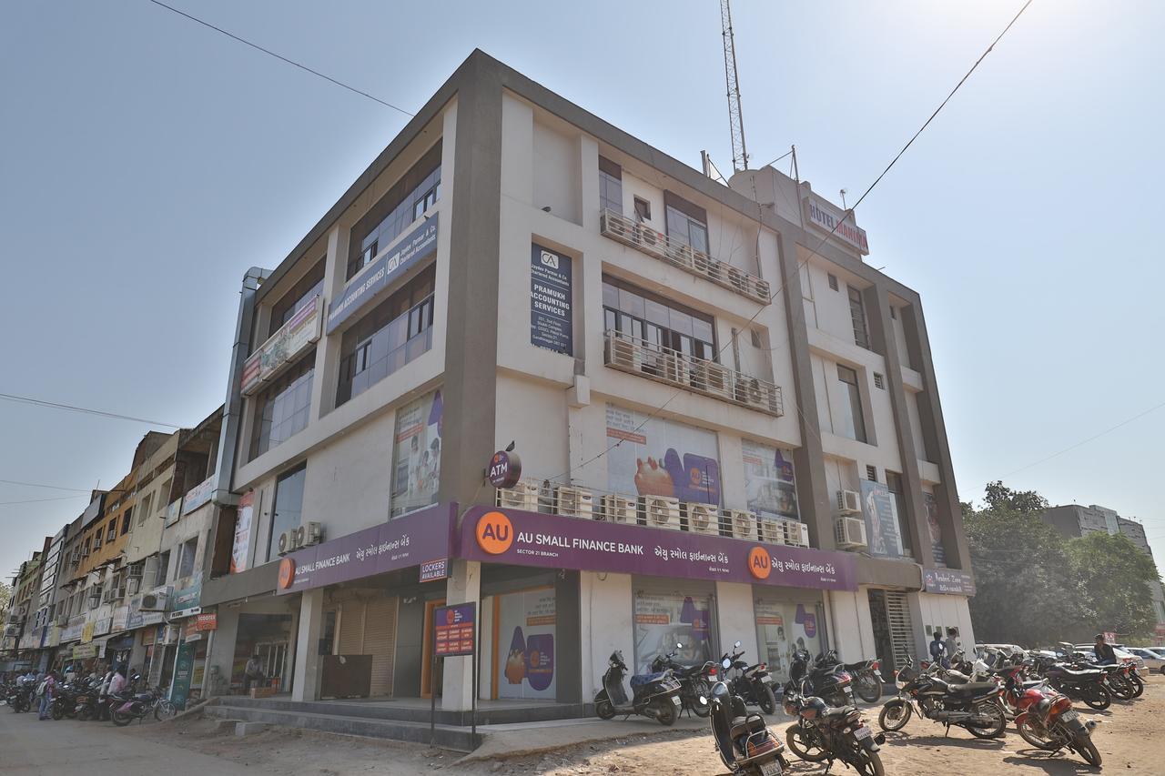 Oyo 11649 Hotel Mahima Gandhinagar Kültér fotó