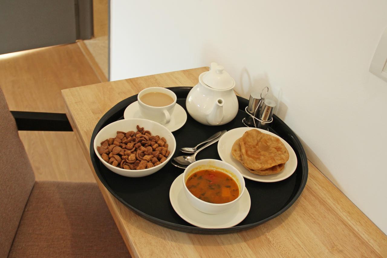 Oyo 11649 Hotel Mahima Gandhinagar Kültér fotó