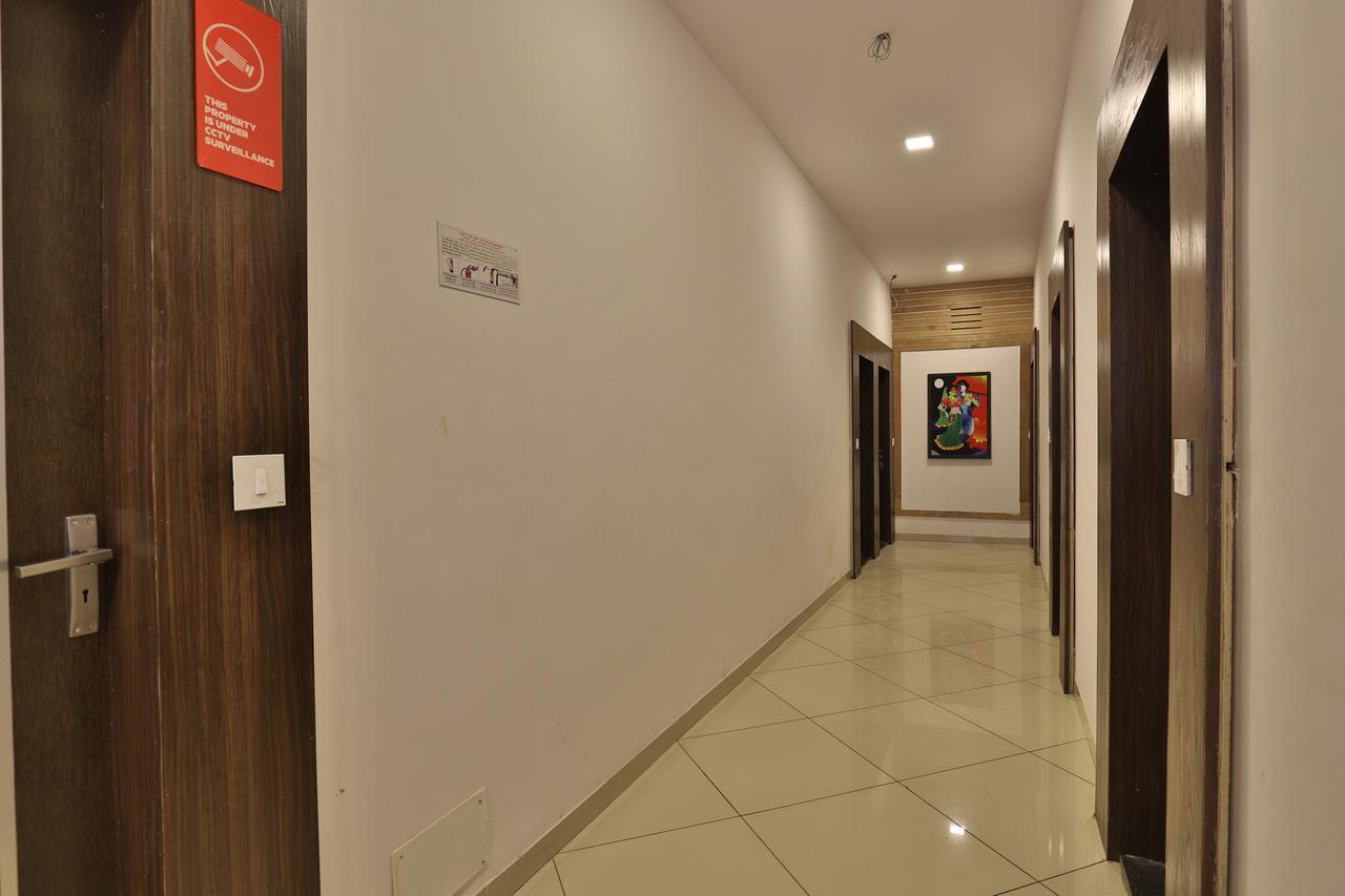 Oyo 11649 Hotel Mahima Gandhinagar Kültér fotó