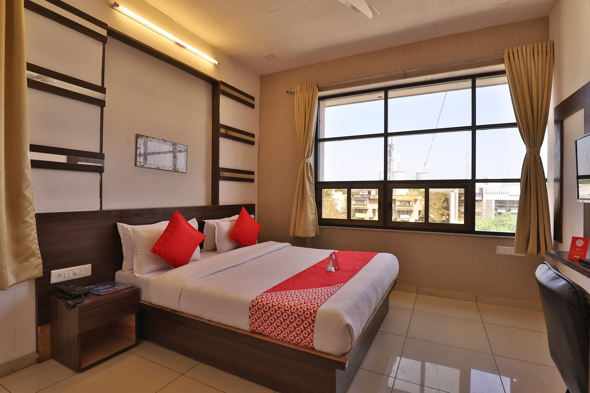 Oyo 11649 Hotel Mahima Gandhinagar Kültér fotó